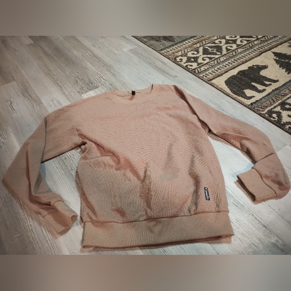 Comfrt Top - Picture 1 of 6